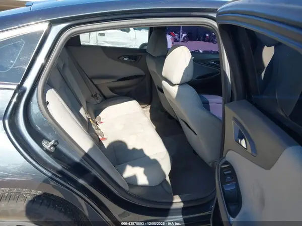 1G1ZD5ST7KF190629 2019 CHEVROLET MALIBU - Image 8