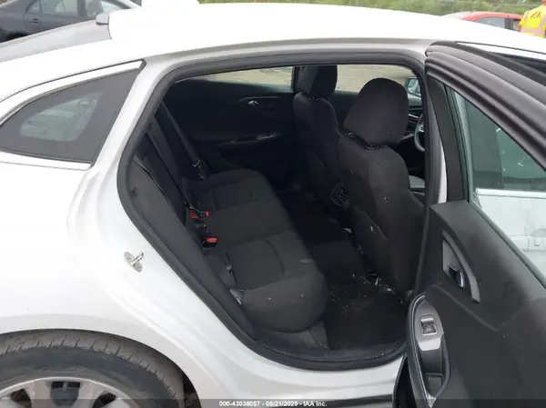 1G1ZD5ST7KF220440 2019 CHEVROLET MALIBU - Image 8