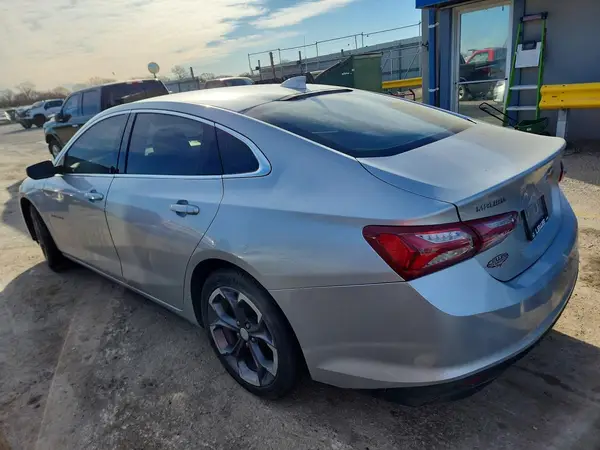 1G1ZD5ST7LF101157 2020 CHEVROLET MALIBU - Image 2