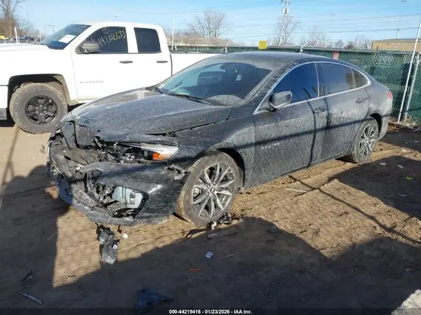 1G1ZD5ST8JF105800 2018 CHEVROLET MALIBU - Image 2