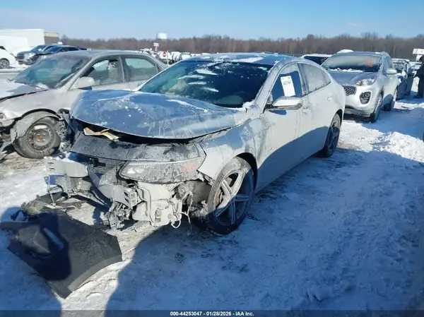 1G1ZD5ST8JF114061 2018 CHEVROLET MALIBU - Image 2