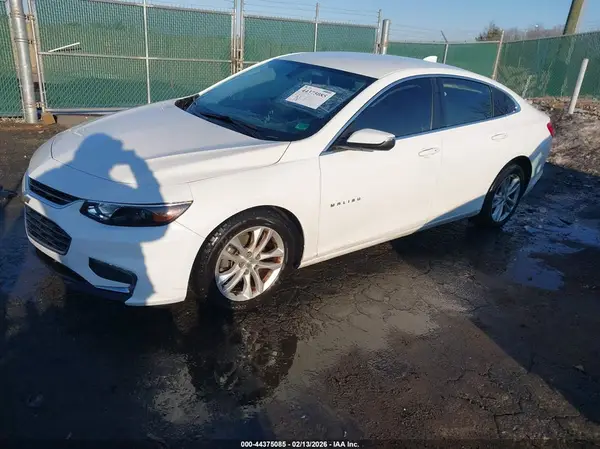 1G1ZD5ST8JF123312 2018 CHEVROLET MALIBU - Image 2