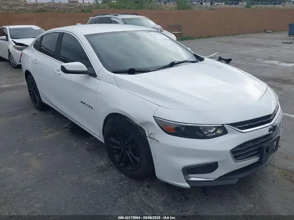 1G1ZD5ST8JF124833 2018 CHEVROLET MALIBU - Image 1