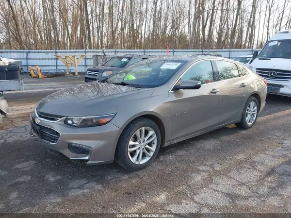 1G1ZD5ST8JF126050 2018 CHEVROLET MALIBU - Image 2