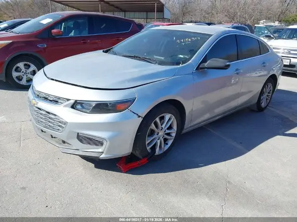 1G1ZD5ST8JF129367 2018 CHEVROLET MALIBU - Image 2
