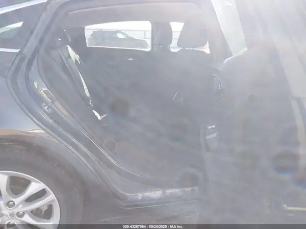 1G1ZD5ST8JF132060 2018 CHEVROLET MALIBU - Image 8