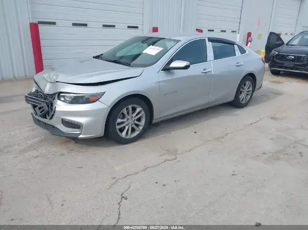 1G1ZD5ST8JF138117 2018 CHEVROLET MALIBU - Image 2