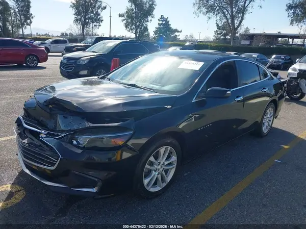 1G1ZD5ST8JF141258 2018 CHEVROLET MALIBU - Image 2