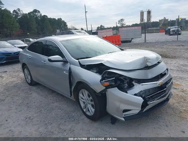 1G1ZD5ST8JF143933 2018 CHEVROLET MALIBU - Image 1