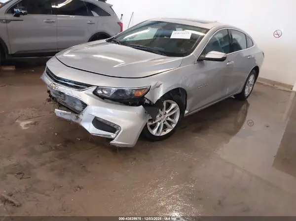 1G1ZD5ST8JF144628 2018 CHEVROLET MALIBU - Image 2