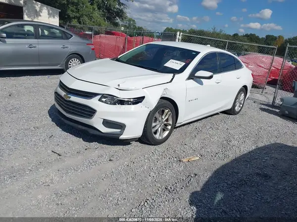 1G1ZD5ST8JF147674 2018 CHEVROLET MALIBU - Image 2