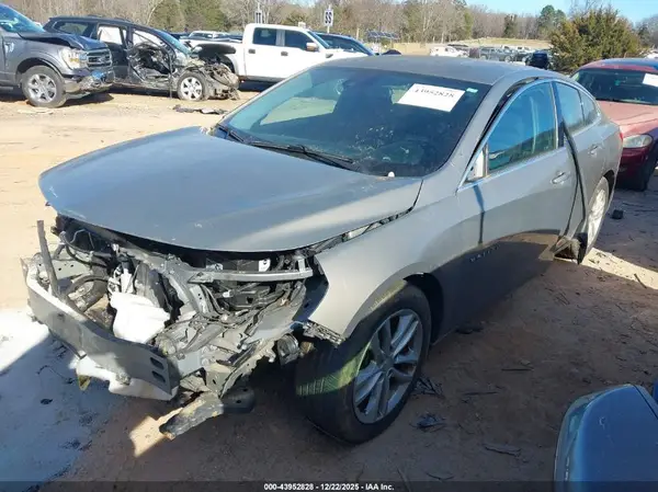1G1ZD5ST8JF162160 2018 CHEVROLET MALIBU - Image 2