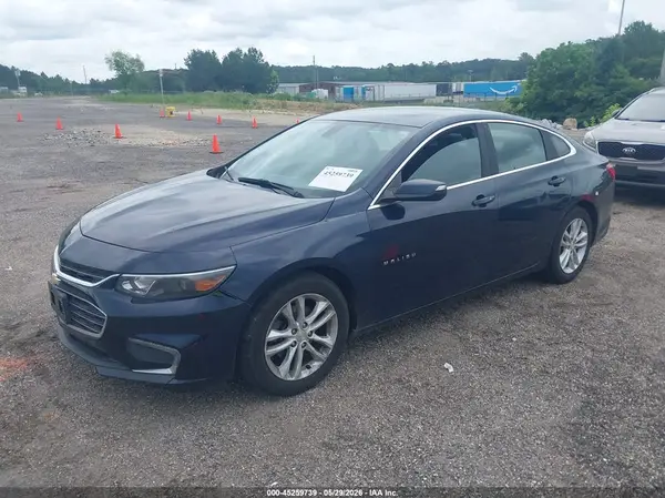 1G1ZD5ST8JF165284 2018 CHEVROLET MALIBU - Image 2