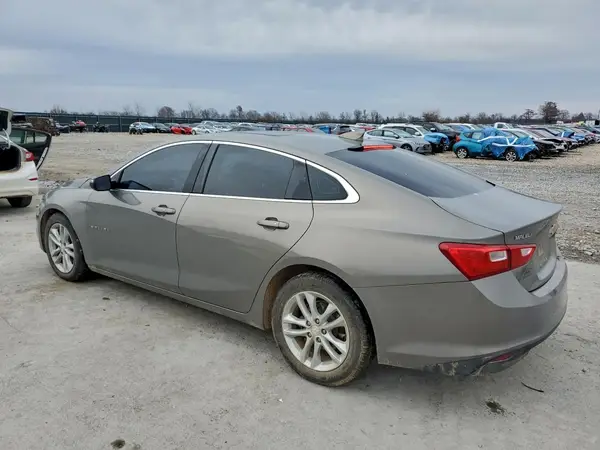 1G1ZD5ST8JF168640 2018 CHEVROLET MALIBU - Image 2