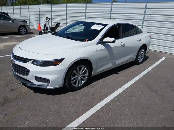 1G1ZD5ST8JF180920 2018 CHEVROLET MALIBU - Image 2