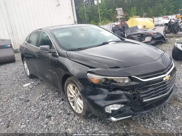 1G1ZD5ST8JF188290 2018 CHEVROLET MALIBU - Image 1