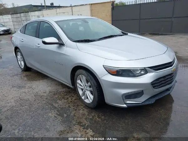 1G1ZD5ST8JF189388 2018 CHEVROLET MALIBU - Image 1
