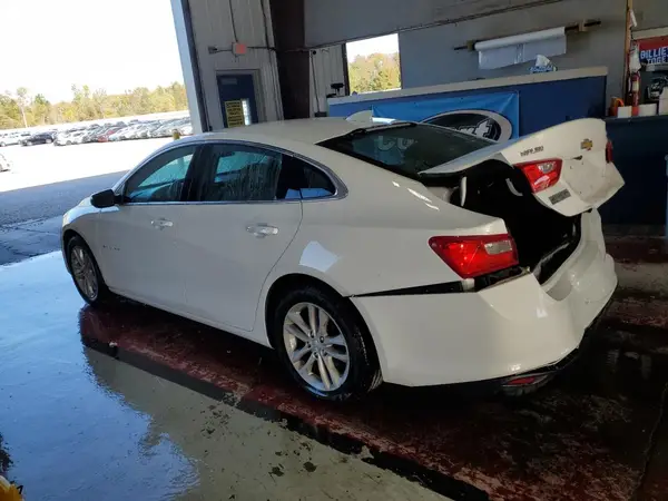 1G1ZD5ST8JF199449 2018 CHEVROLET MALIBU - Image 2