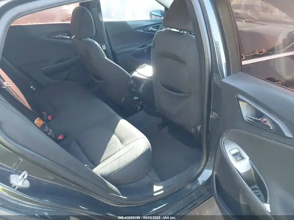 1G1ZD5ST8JF202155 2018 CHEVROLET MALIBU - Image 8
