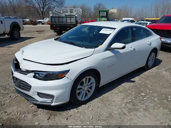 1G1ZD5ST8JF208361 2018 CHEVROLET MALIBU - Image 2