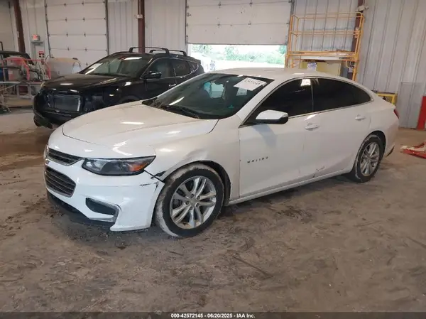 1G1ZD5ST8JF208568 2018 CHEVROLET MALIBU - Image 2