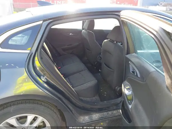 1G1ZD5ST8JF210496 2018 CHEVROLET MALIBU - Image 8