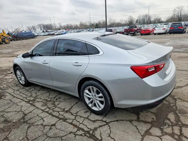 1G1ZD5ST8JF210983 2018 CHEVROLET MALIBU - Image 2
