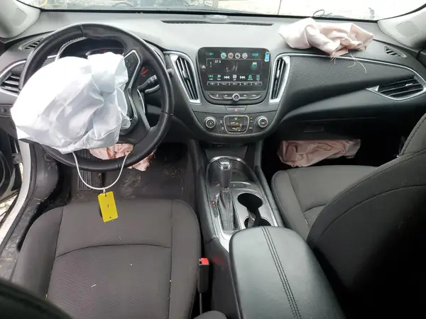 1G1ZD5ST8JF212068 2018 CHEVROLET MALIBU - Image 8