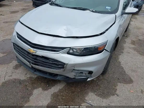 1G1ZD5ST8JF214676 2018 CHEVROLET MALIBU - Image 2