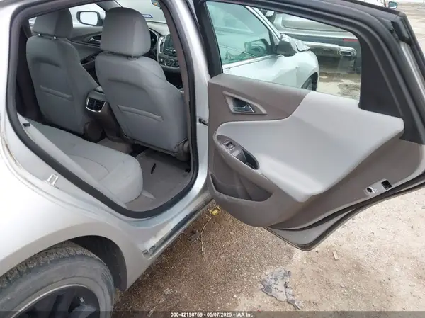 1G1ZD5ST8JF214676 2018 CHEVROLET MALIBU - Image 8