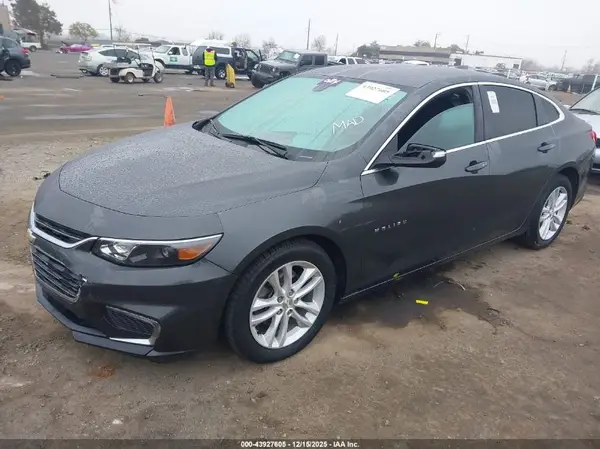 1G1ZD5ST8JF219988 2018 CHEVROLET MALIBU - Image 2
