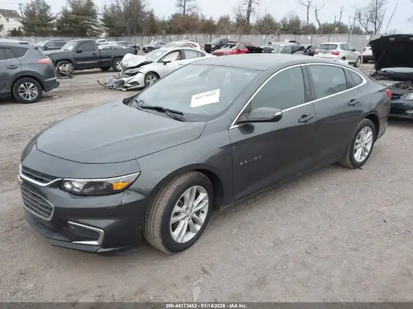 1G1ZD5ST8JF221563 2018 CHEVROLET MALIBU - Image 2
