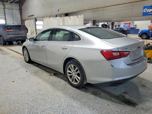 1G1ZD5ST8JF222552 2018 CHEVROLET MALIBU - Image 2