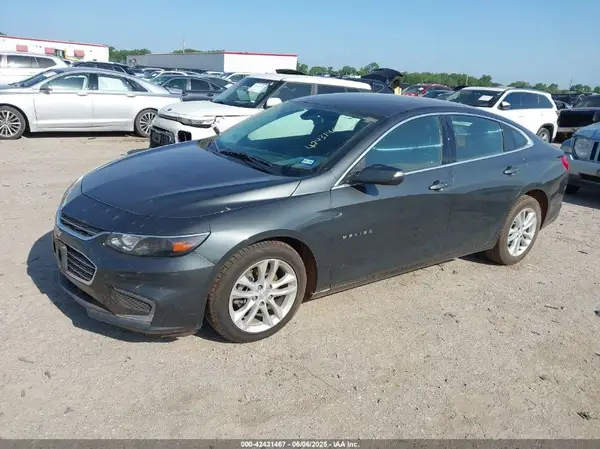1G1ZD5ST8JF226679 2018 CHEVROLET MALIBU - Image 2