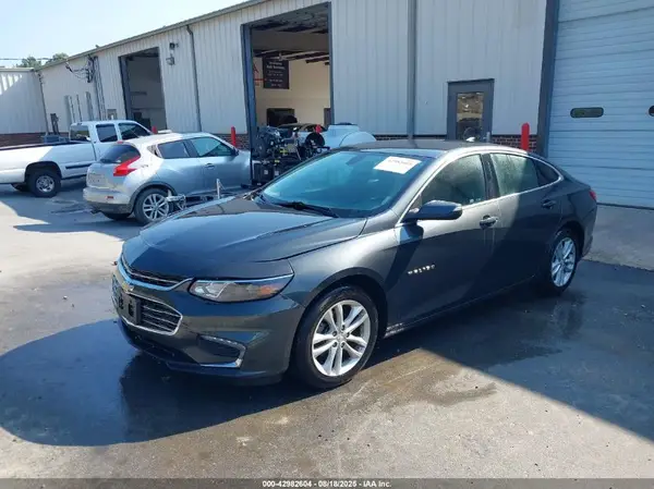 1G1ZD5ST8JF226715 2018 CHEVROLET MALIBU - Image 2