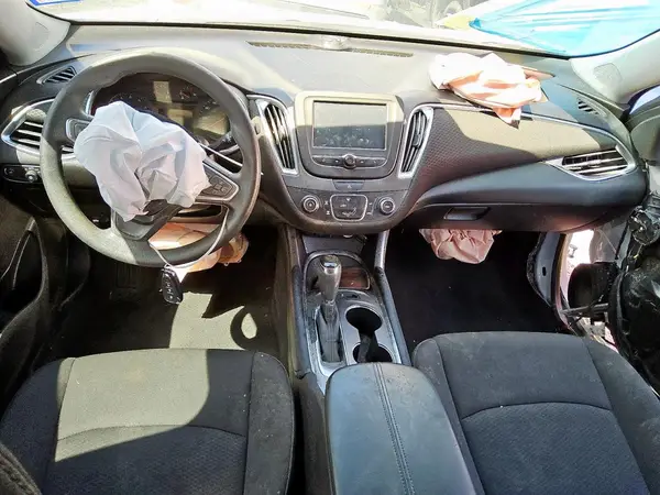1G1ZD5ST8JF228402 2018 CHEVROLET MALIBU - Image 8