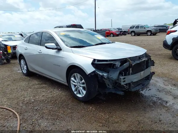 1G1ZD5ST8JF234751 2018 CHEVROLET MALIBU - Image 1