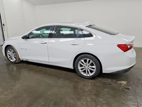 1G1ZD5ST8JF238962 2018 CHEVROLET MALIBU - Image 2