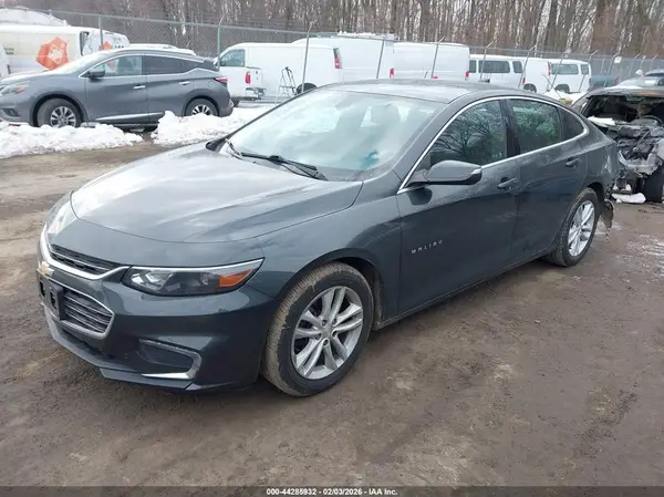 1G1ZD5ST8JF251663 2018 CHEVROLET MALIBU - Image 2