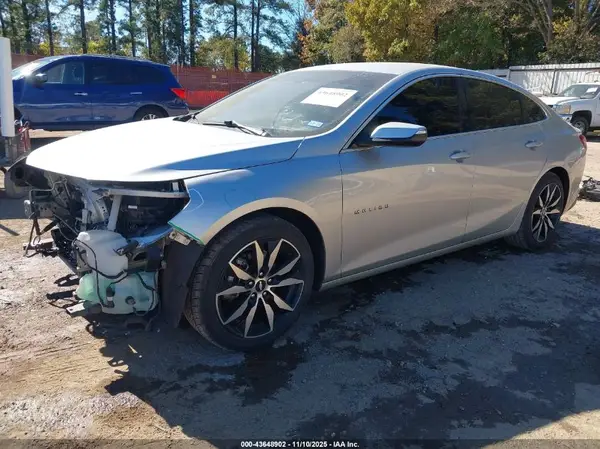 1G1ZD5ST8JF261187 2018 CHEVROLET MALIBU - Image 2
