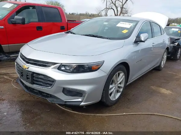 1G1ZD5ST8JF263988 2018 CHEVROLET MALIBU - Image 2