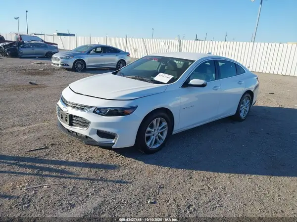 1G1ZD5ST8JF266406 2018 CHEVROLET MALIBU - Image 2