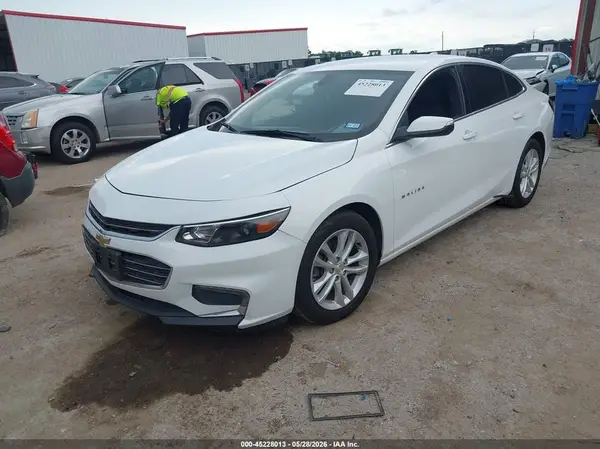 1G1ZD5ST8JF266454 2018 CHEVROLET MALIBU - Image 2