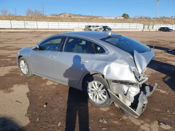 1G1ZD5ST8JF272660 2018 CHEVROLET MALIBU - Image 2