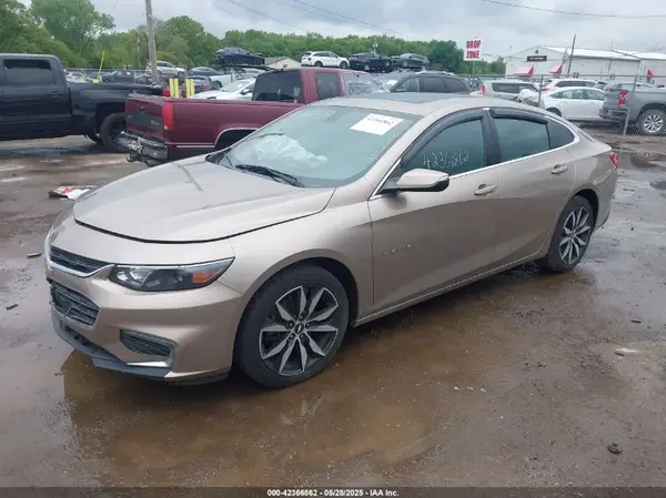 1G1ZD5ST8JF281035 2018 CHEVROLET MALIBU - Image 2