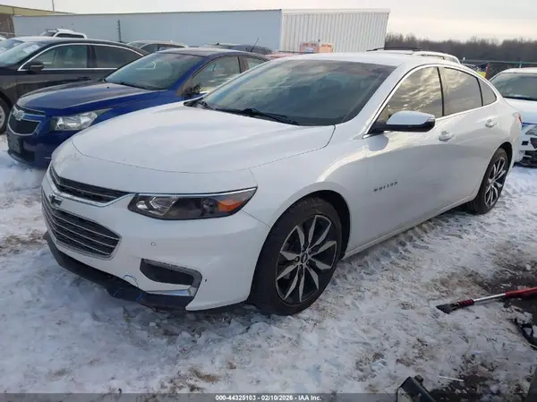 1G1ZD5ST8JF283898 2018 CHEVROLET MALIBU - Image 2