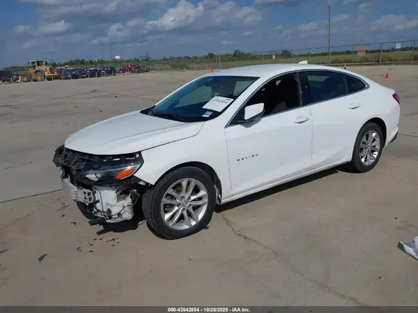 1G1ZD5ST8KF109654 2019 CHEVROLET MALIBU - Image 2