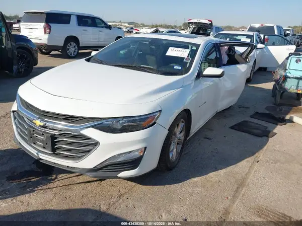 1G1ZD5ST8KF109881 2019 CHEVROLET MALIBU - Image 2