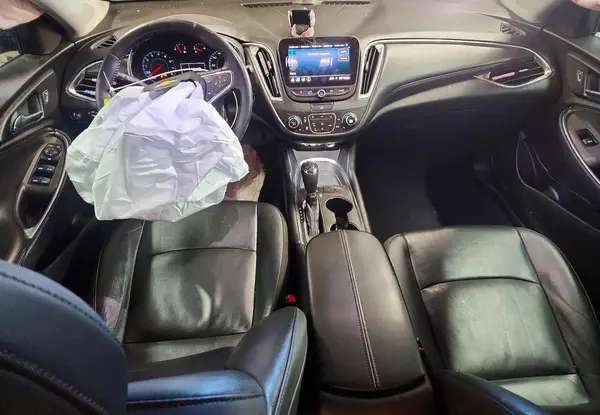 1G1ZD5ST8KF114997 2019 CHEVROLET MALIBU - Image 8
