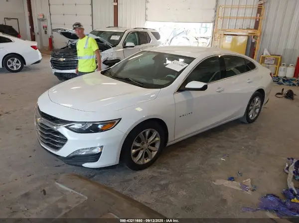 1G1ZD5ST8KF119973 2019 CHEVROLET MALIBU - Image 2